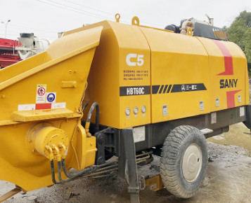 2019 Gebruikte stationaire betonpomp HBT60C 65m3/H met dieselmotor