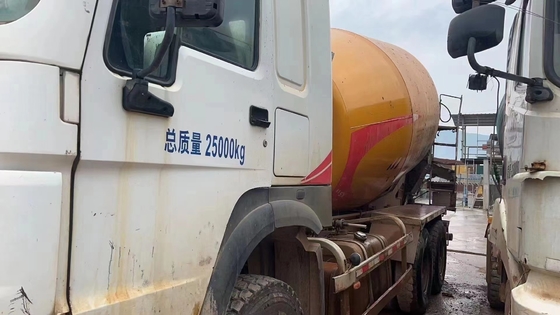 XCMG gebruikte betonmixervrachtwagen 12m3 XZJ5250GJBA1 2015-model