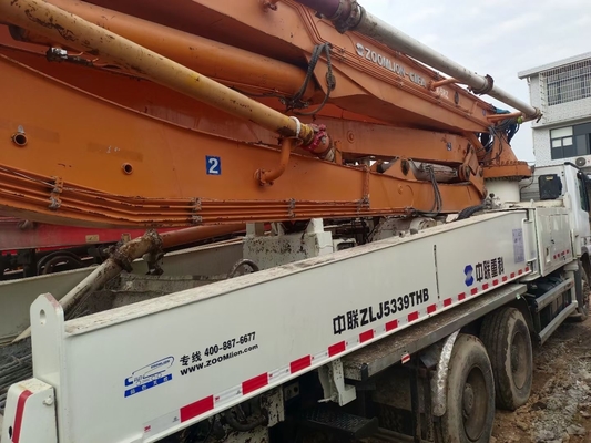 2012 ZoomLion 49M Gebruikte betonnen pomptruck binnen Benz chassis